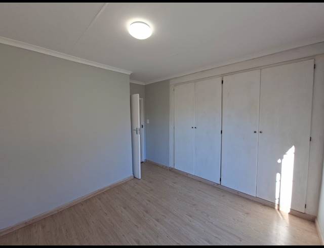 3 BEDROOM TOWNHOUSE FOR SALE IN ILLIONDALE